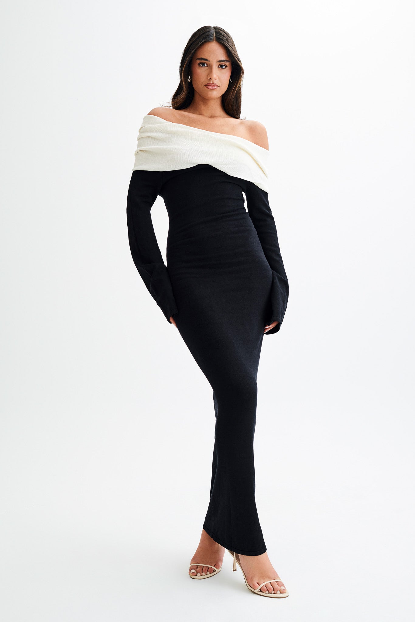 Yoko Kontrast Triko Maxi Elbise - Siyah/Beyaz