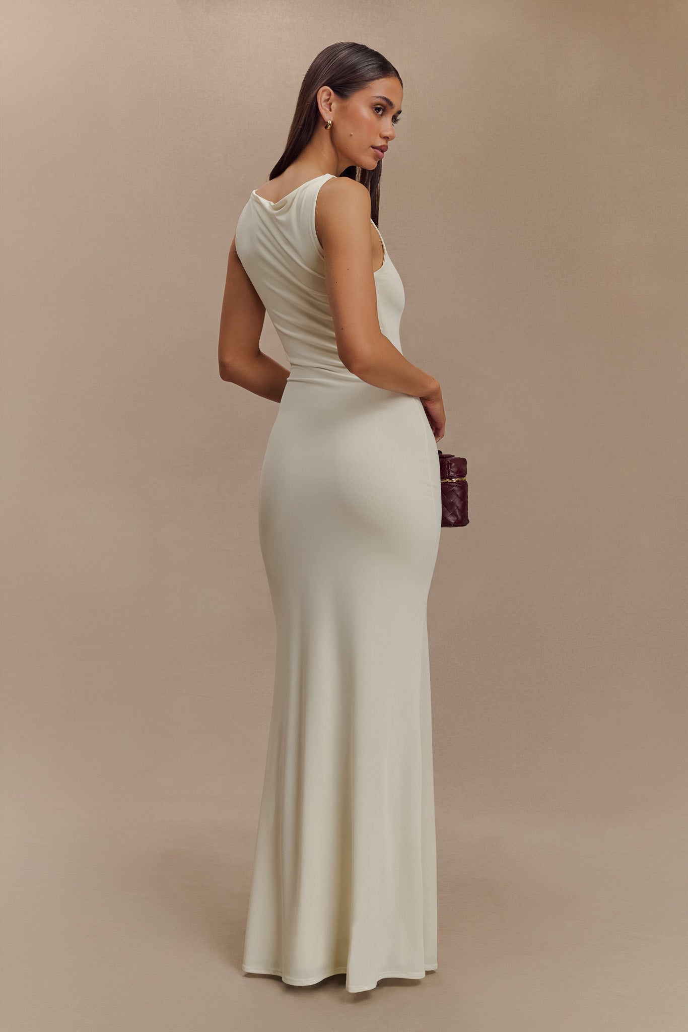 Tarna Kolsuz Slinky Maxi Elbise - Bej