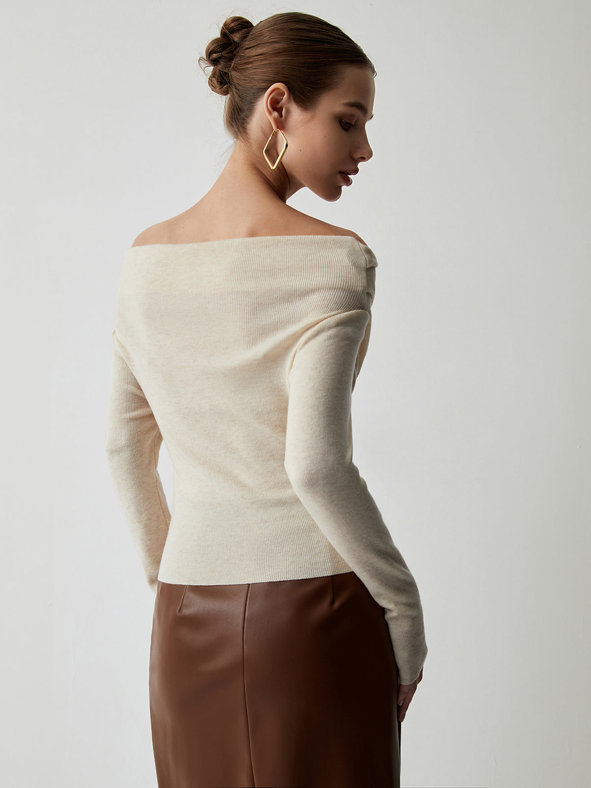 Open Shoulder Wrapped Long Sleeve Knit Top