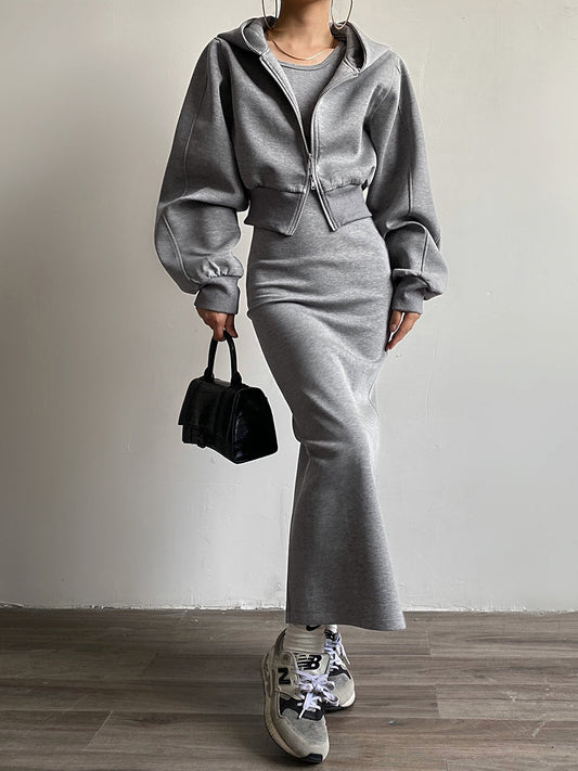 Sade Uzun Kollu Fermuarlı Kısa Kapşonlu Üst