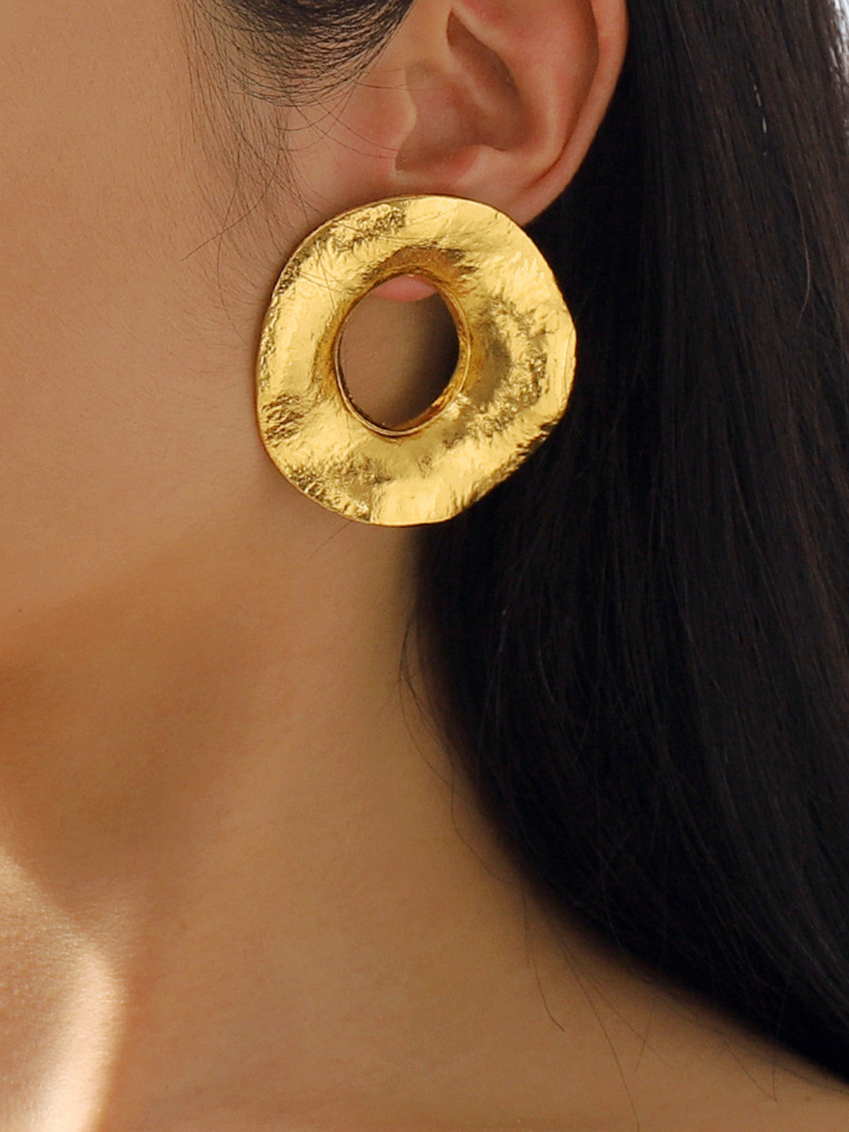 Altın Dokulu Metal Daire Stud Küpeler