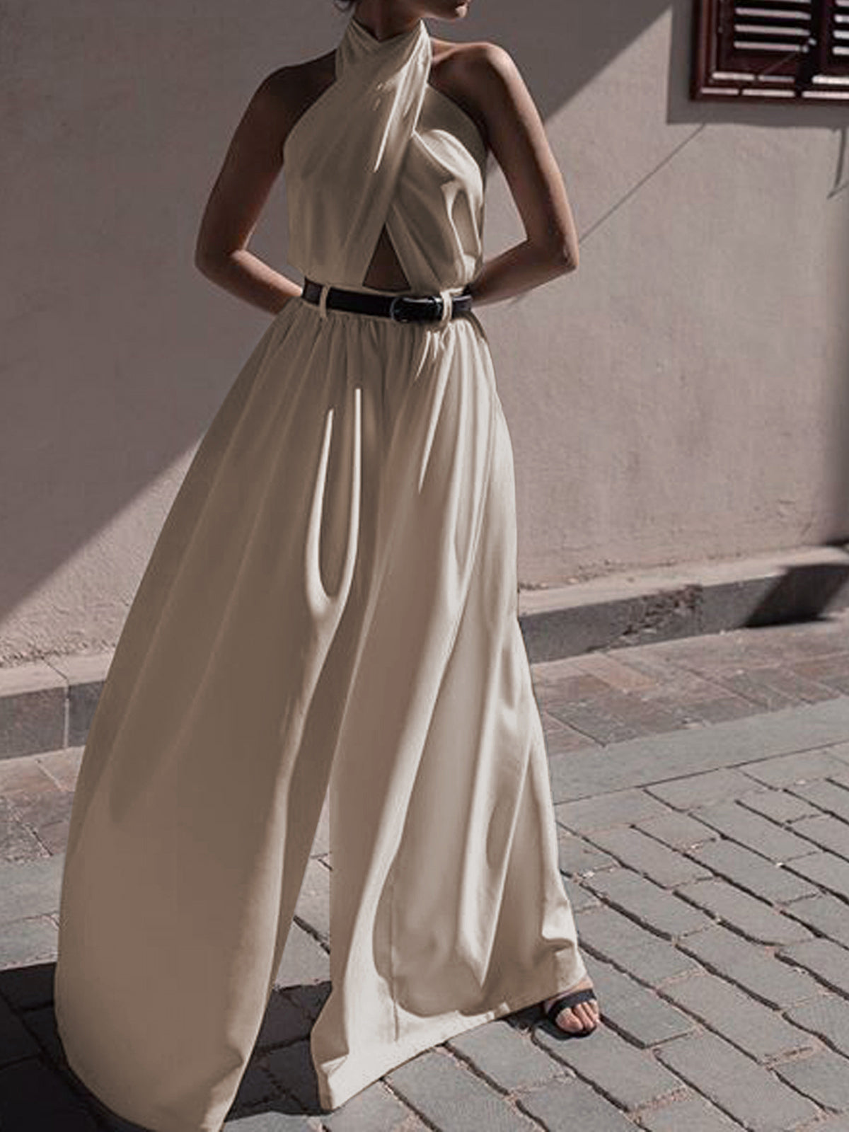 Kemer Fitasız Çapraz Halter Sırtı Açık Tulum