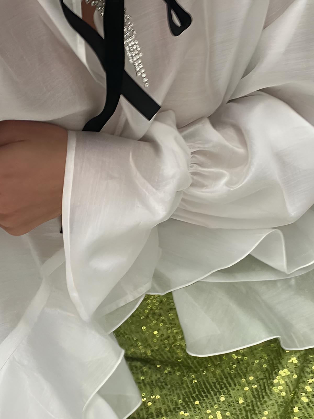 Fiyonk Yaka Volanlı Gömlek