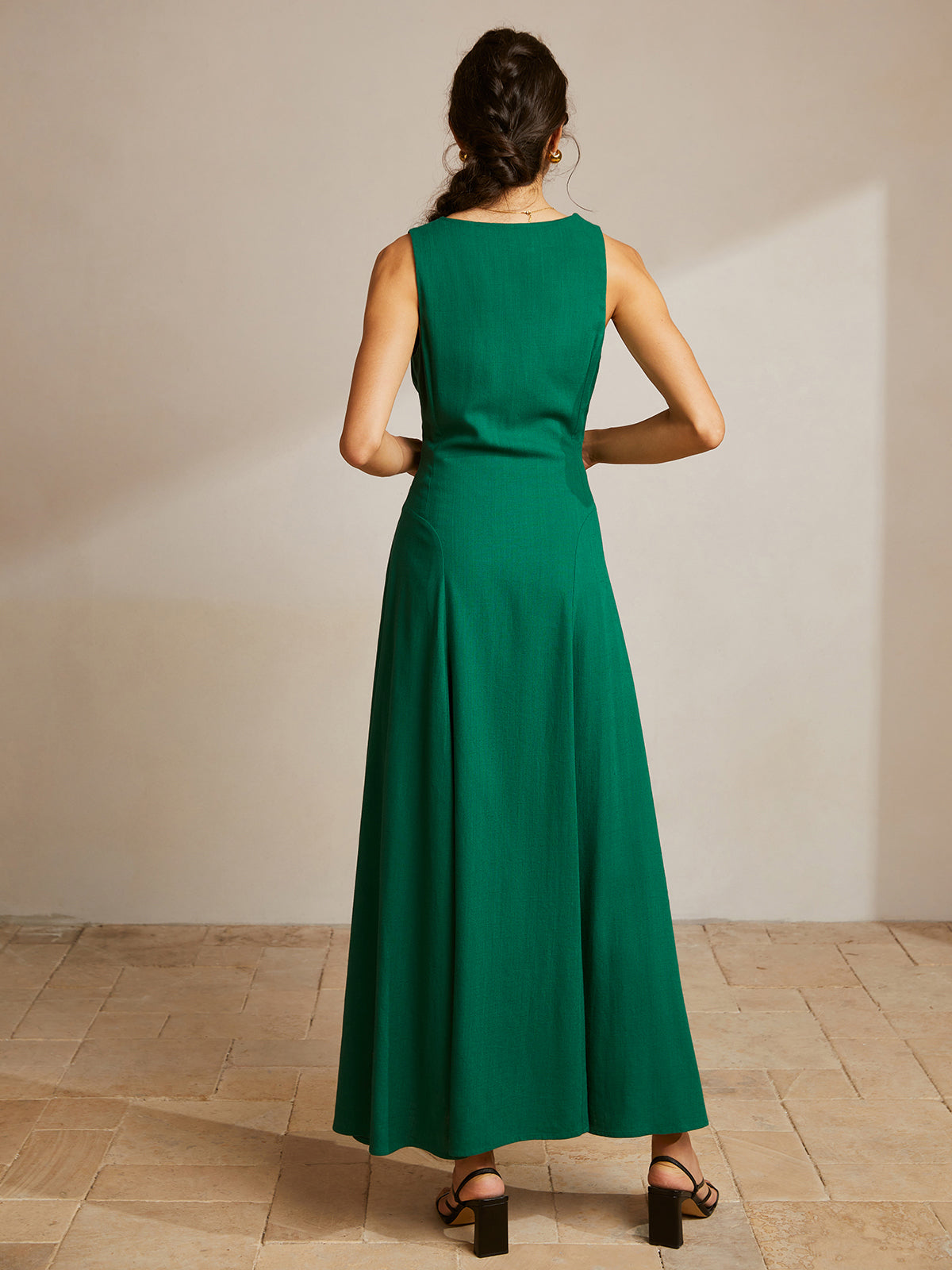Sleeveless Buttoned V Neck Dress