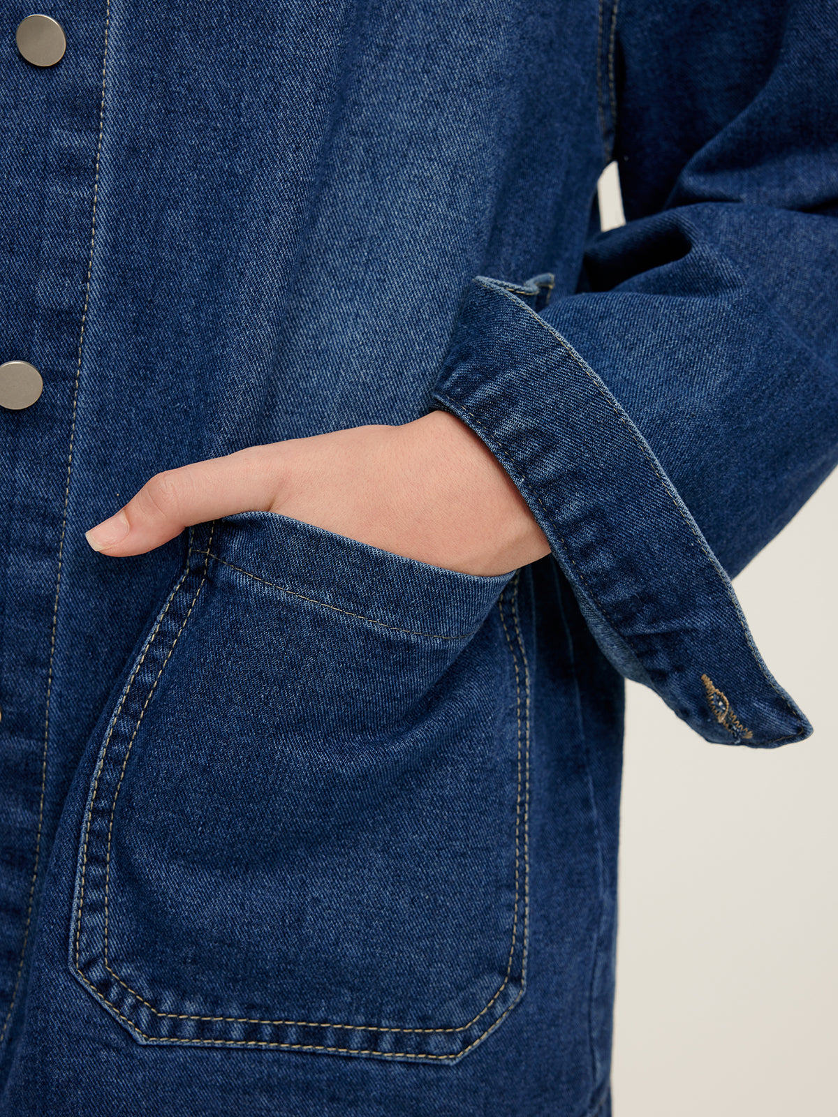 Sıradan Göğüslü Reverek Denim Ceket