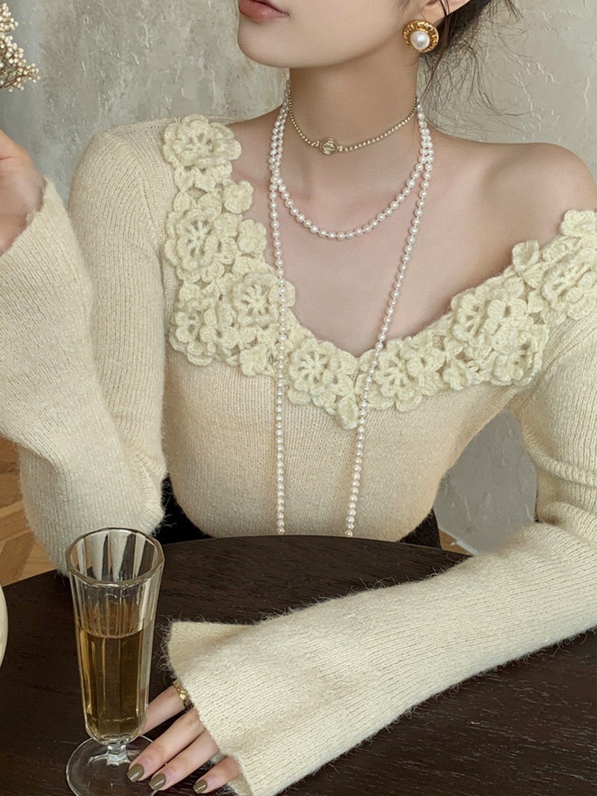 Flower Patterned Collar Ribbed Knit Top