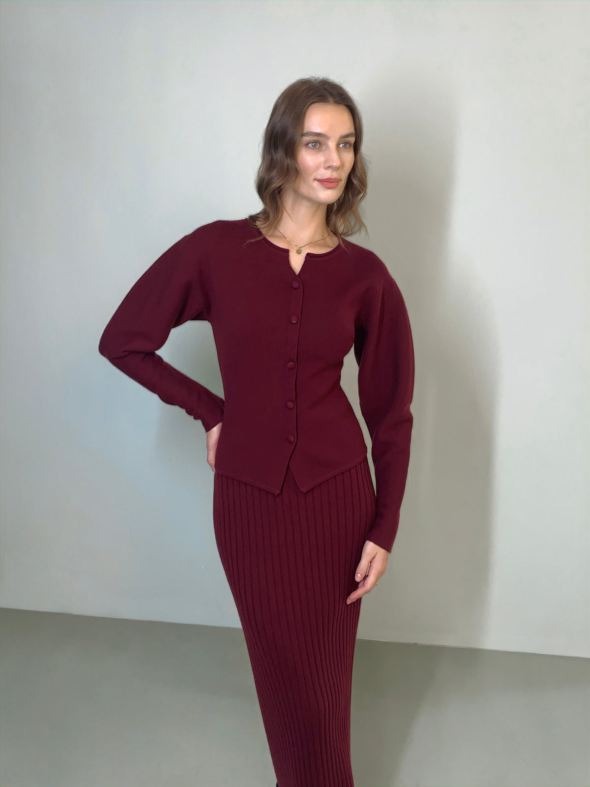 Minimalist Ribbed Sweater Etek