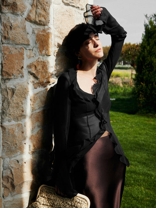 Yarı Şeffaf Volanlı Yırtık İnce Bluz