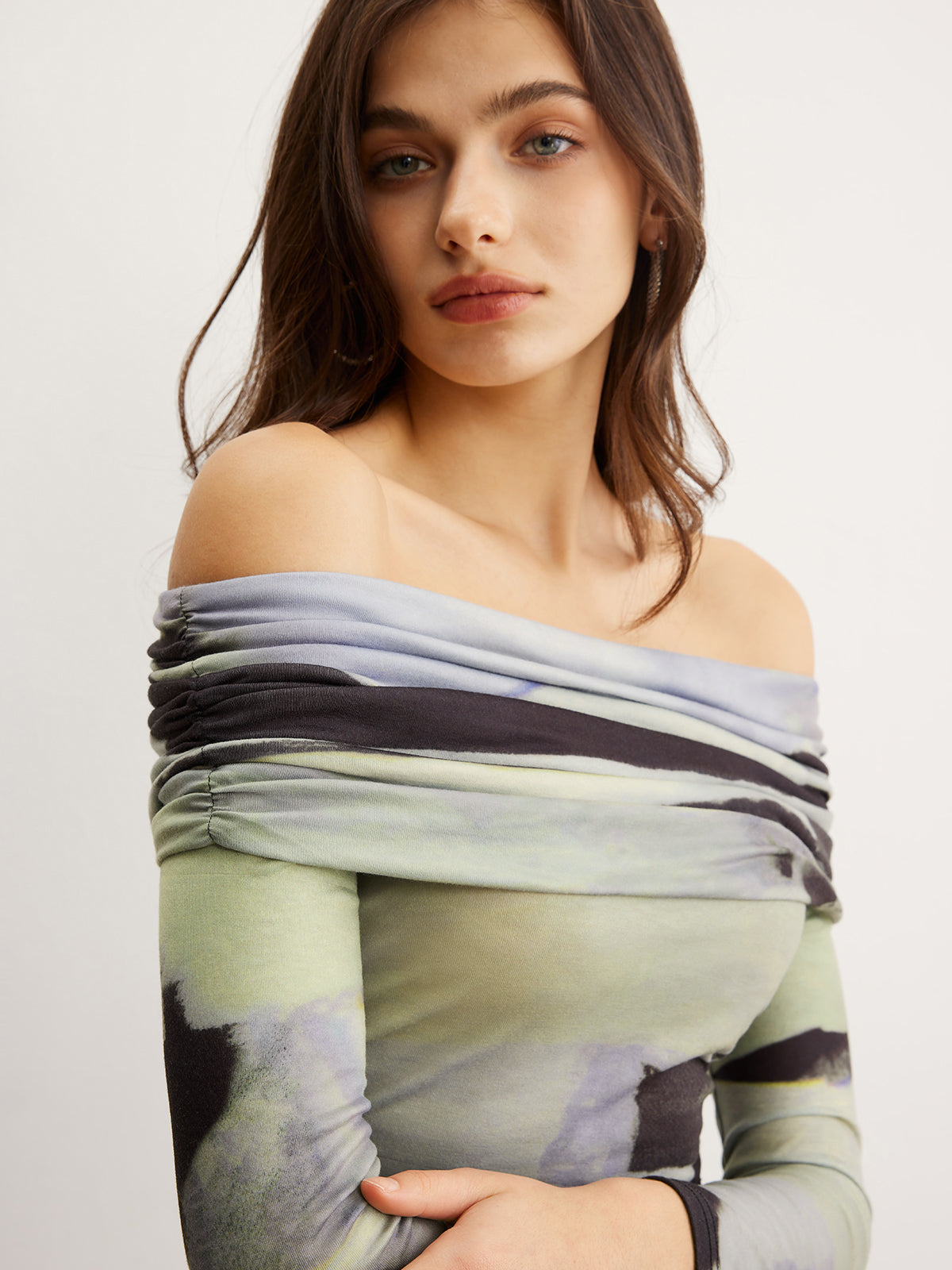 Asimetrik Omuzlu Tye Dye Baskılı Tişört