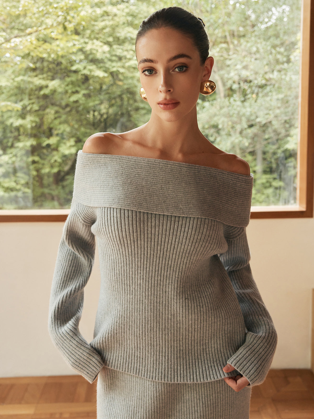 Kemer Olmadan Ribana Off-Shoulder Kazak Takımı