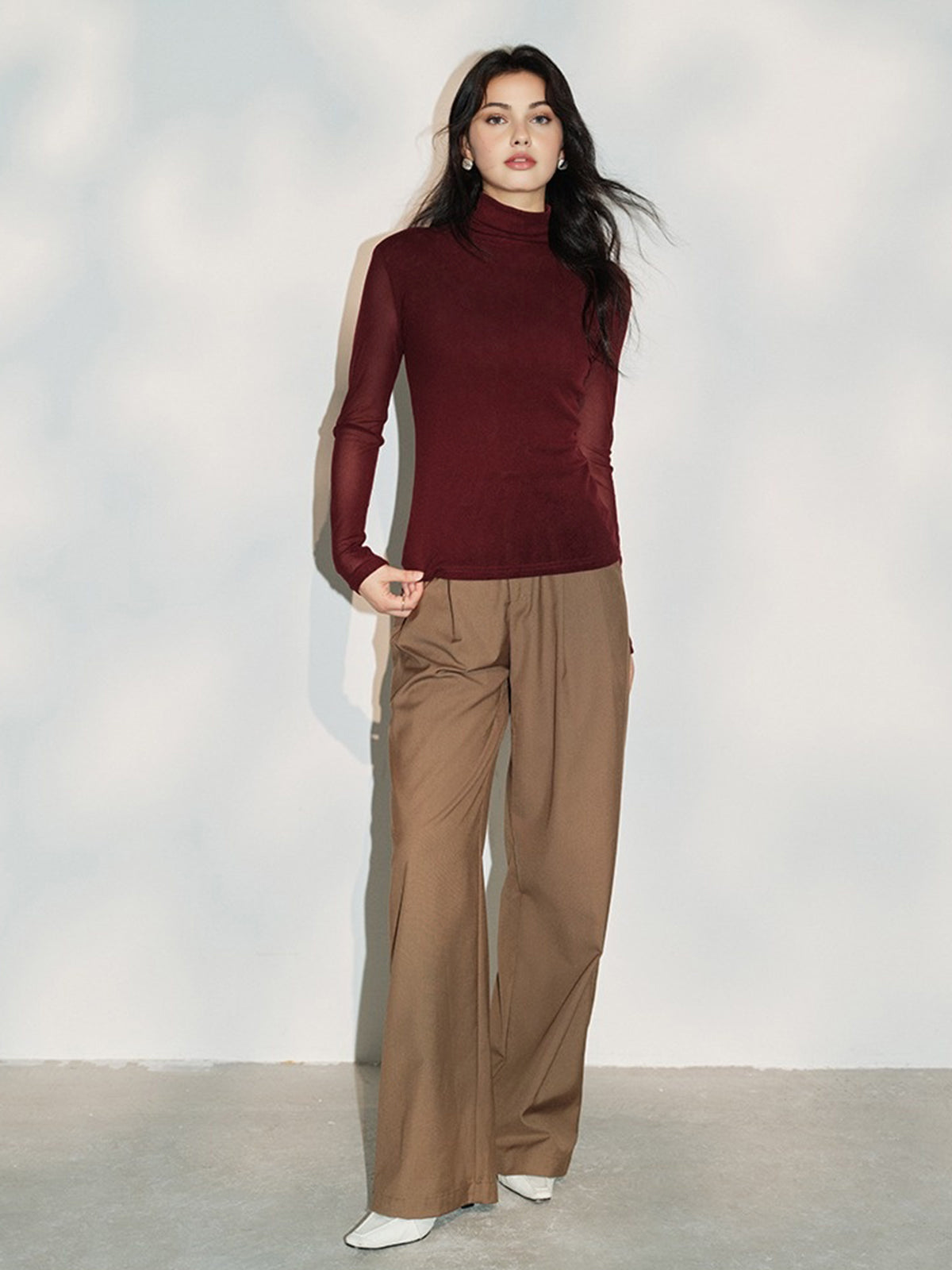 Minimalist Yüksek Yaka Jersey Üst