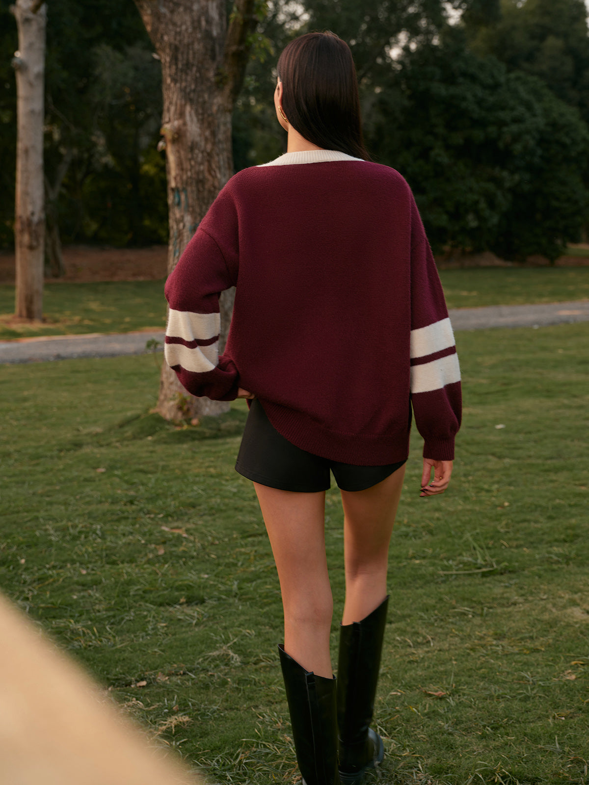 V Yaka Kontrast Sınır Sweatshirt