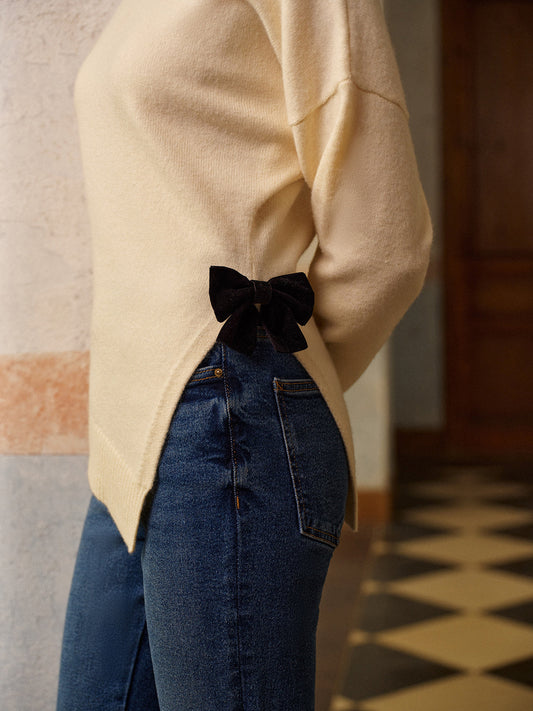 Bow-Decor Yüksek Esneme Yırtmaçlı Kazak