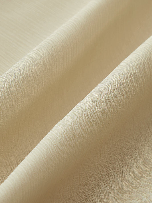 Yarı Şeffaf Metal Detaylı Şifon Volanlı Bluz