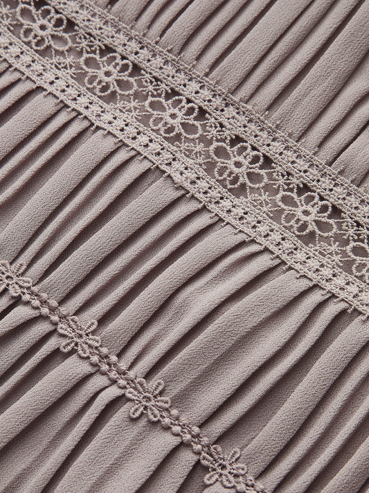 Yarım Şeffaf Düğmeli Piliseli Şifon Bluz