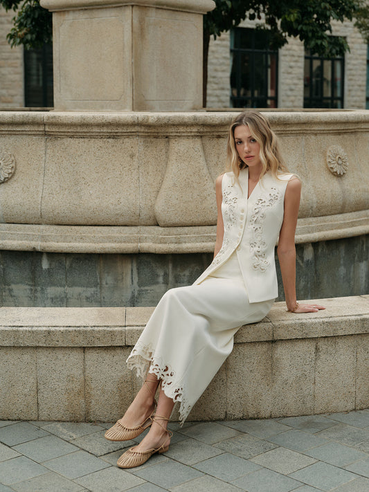 Nakışlı Düğme Detaylı Yelek