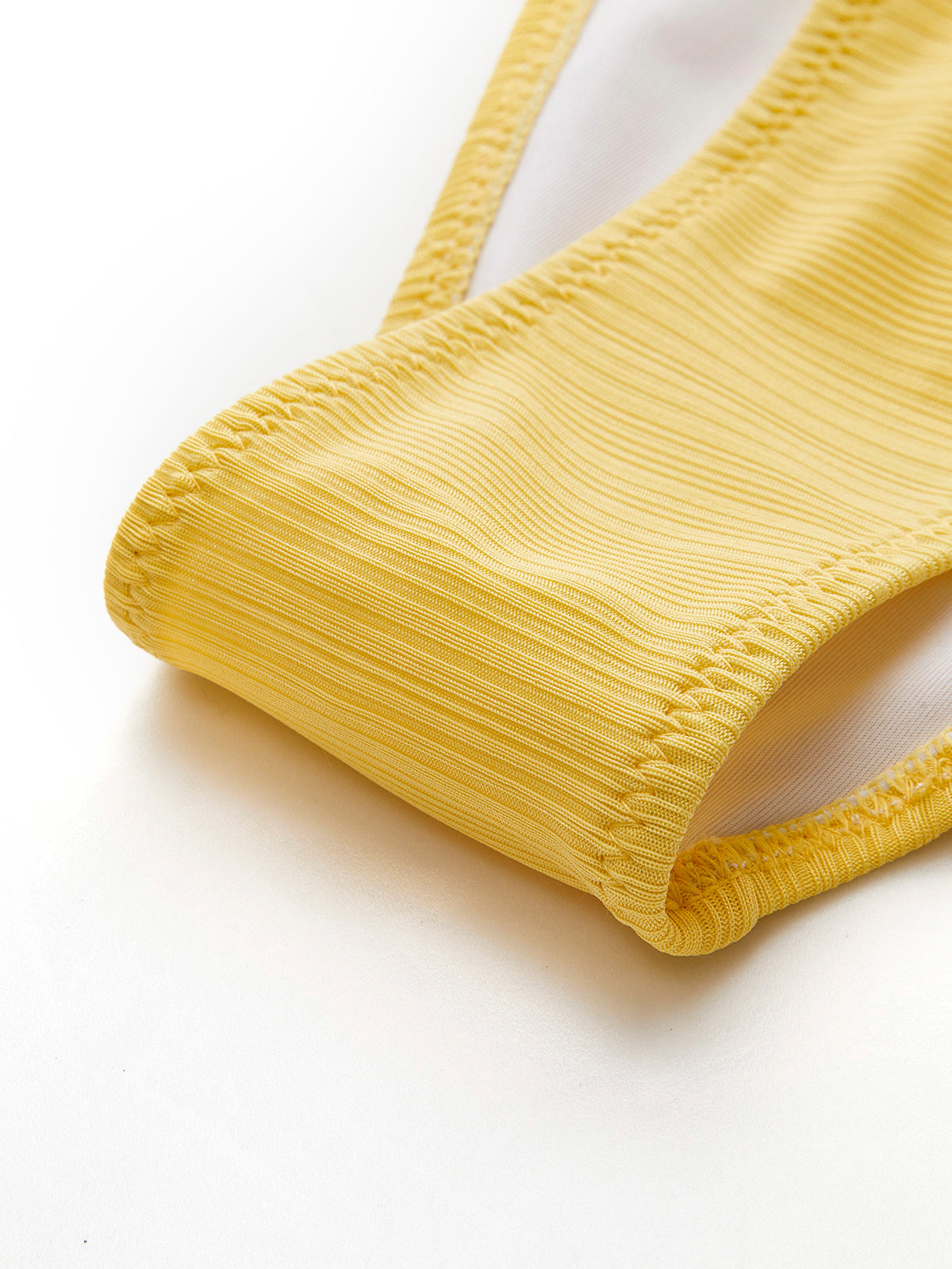 Dokulu Yuvarlak Yaka Bikini Seti