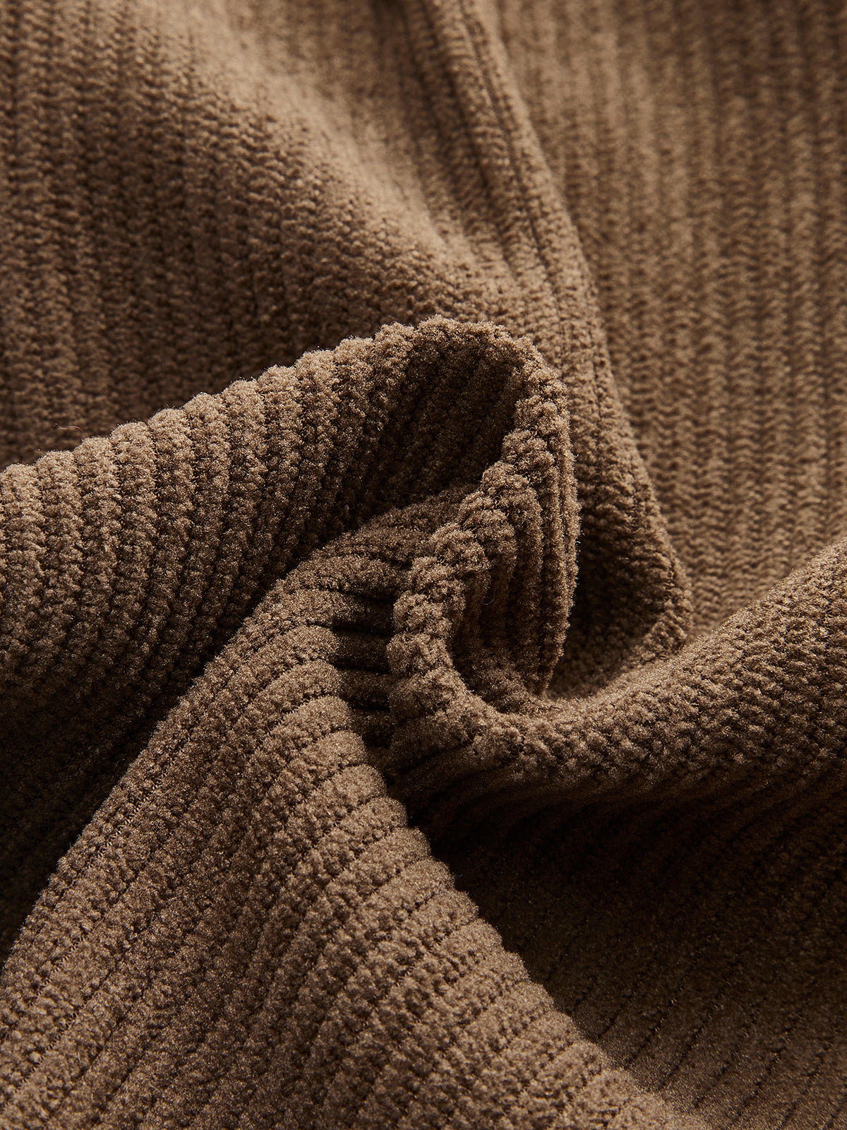 Kordüralı Cep Detaylı Kemerli Şort