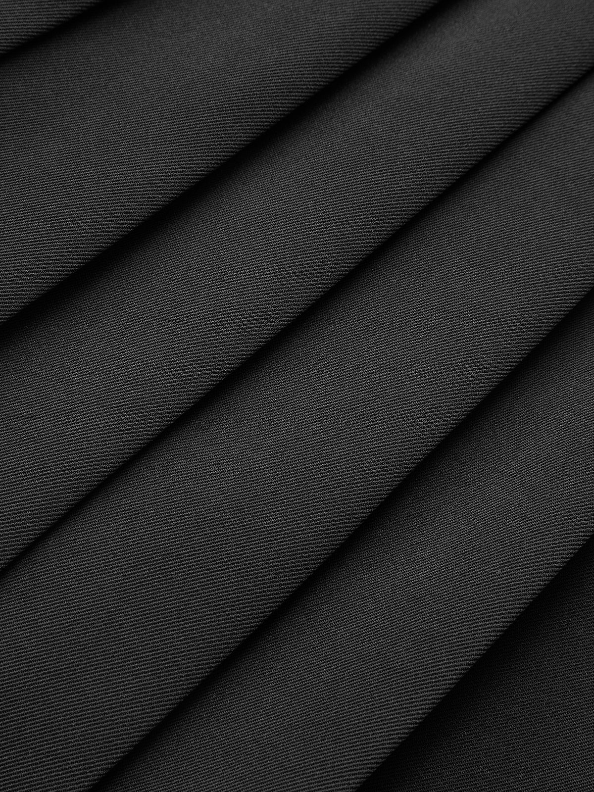 Metal-Detaylı Asimetrik Plise Etek