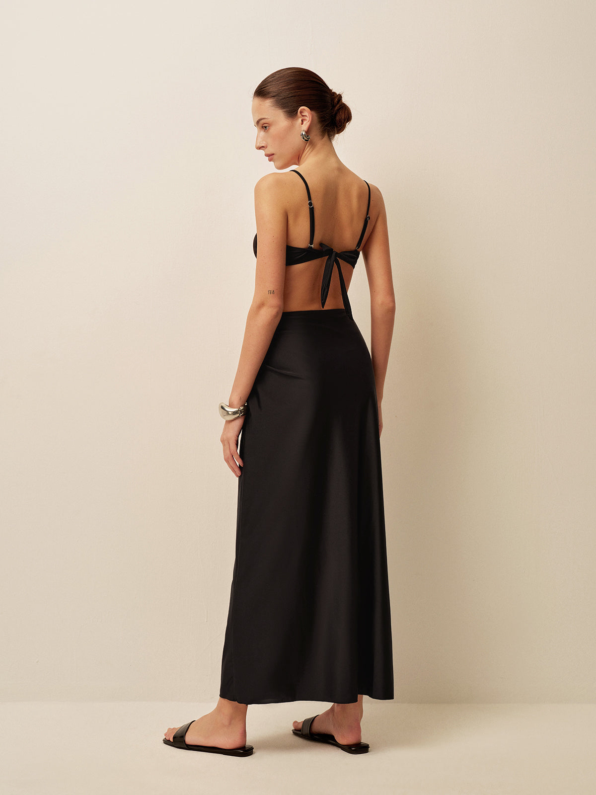 Metal Detaylı Bükümlü Sarong Etek