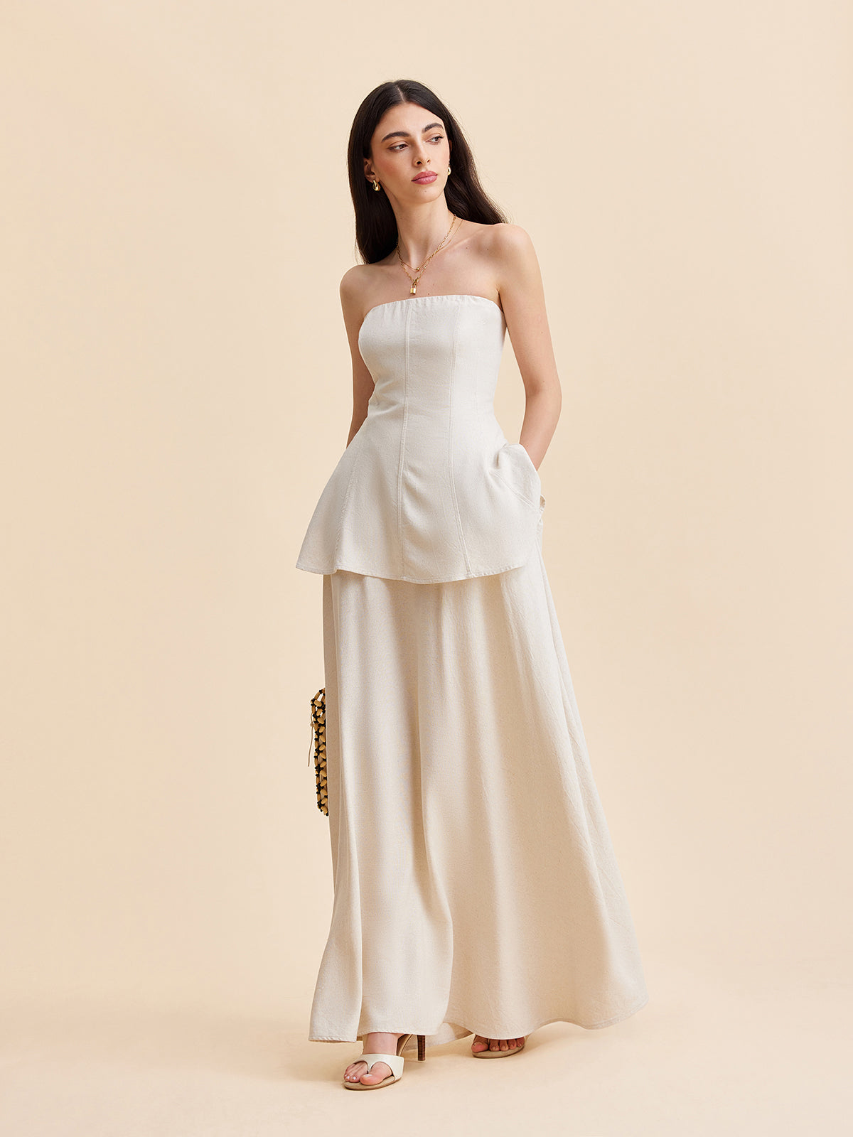 Sutyensiz Peplum Üst ve Dalgalı Etek Takımı