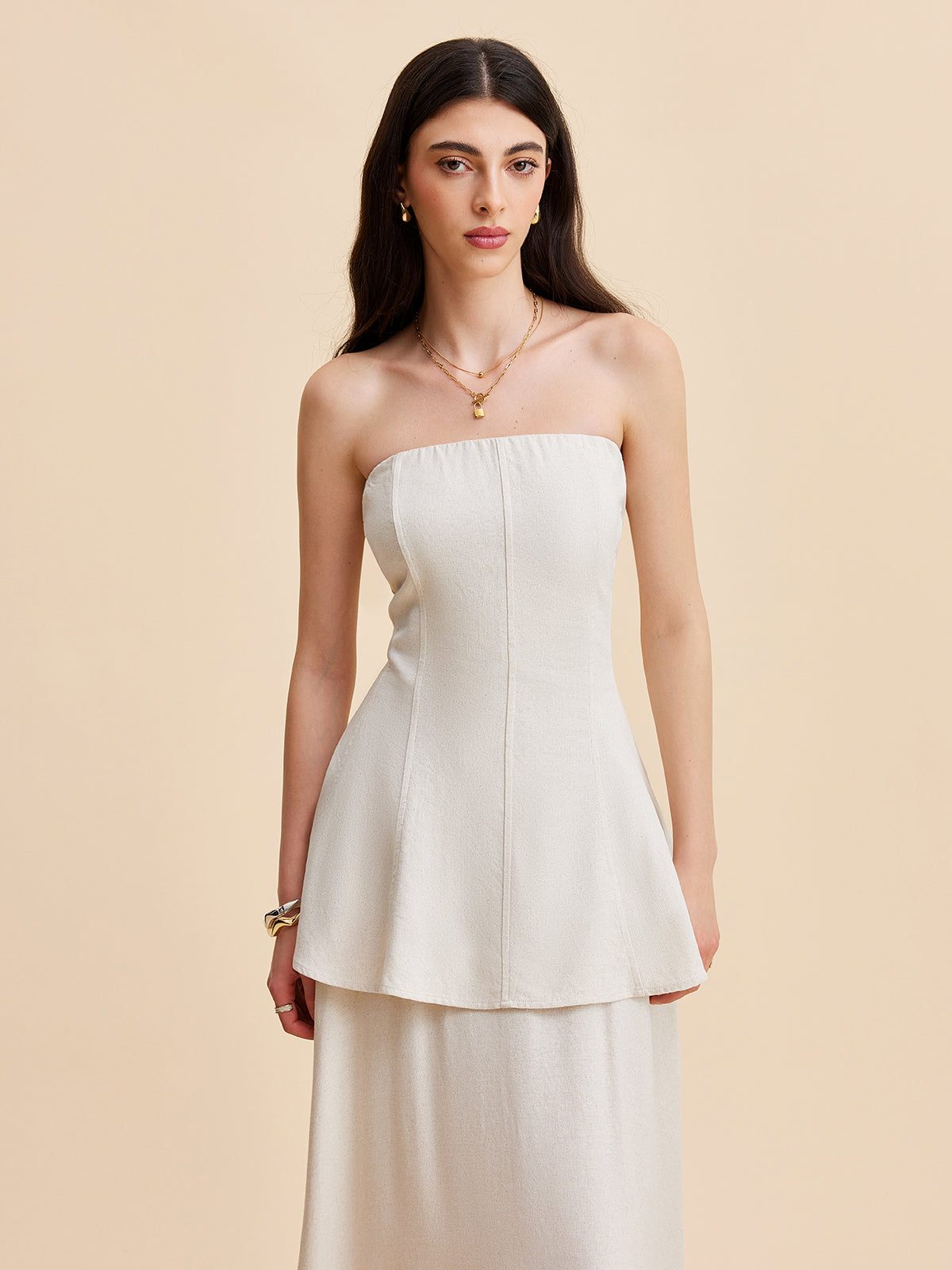 Sutyensiz Peplum Üst ve Dalgalı Etek Takımı