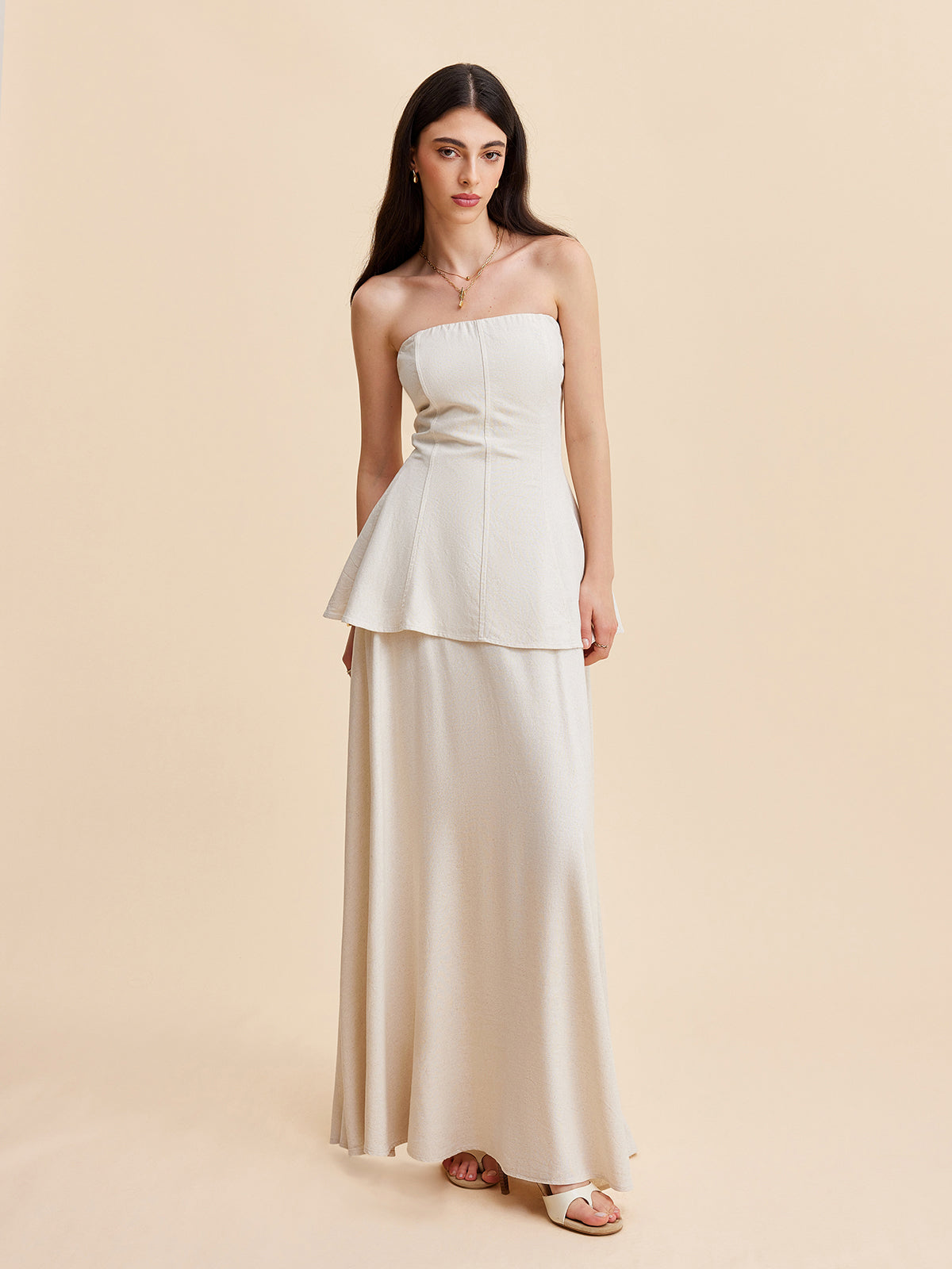 Sutyensiz Peplum Üst ve Dalgalı Etek Takımı