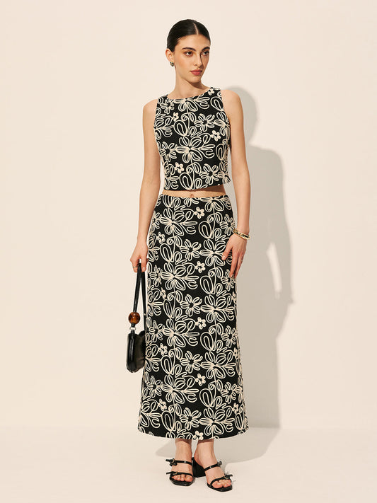 Anahtar Deliği Arka Çiçek Nakışlı Kısa Üst