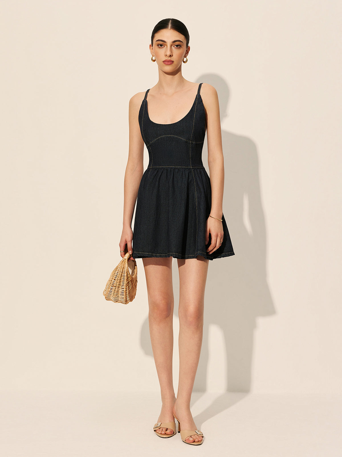 Sırtı Açık Kot Geniş Paça Elbise