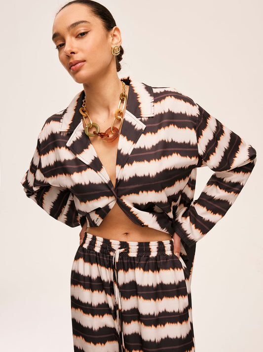 Cebeleri Olan Geometrik Renk Bloklu Pantolon Takımı