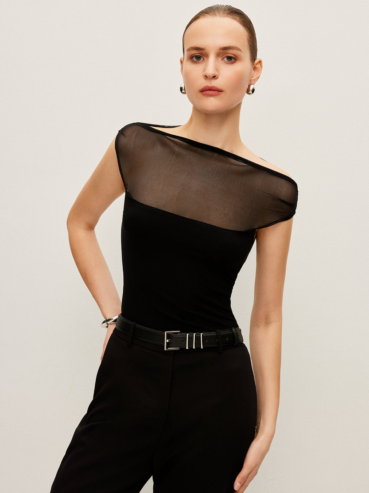Yarı Şeffaf Ağı Mesh Panel Bot Yaka T-Shirt