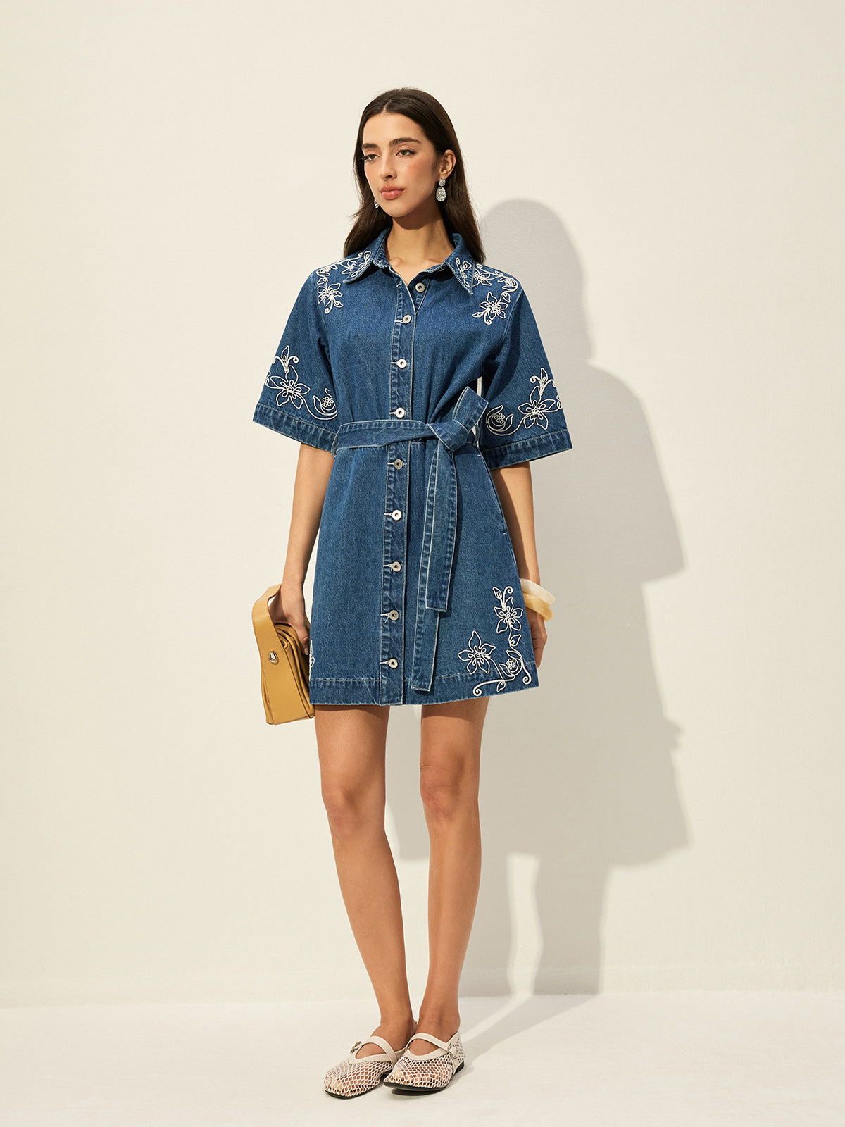 Beltli Nakışlı Denim Elbise