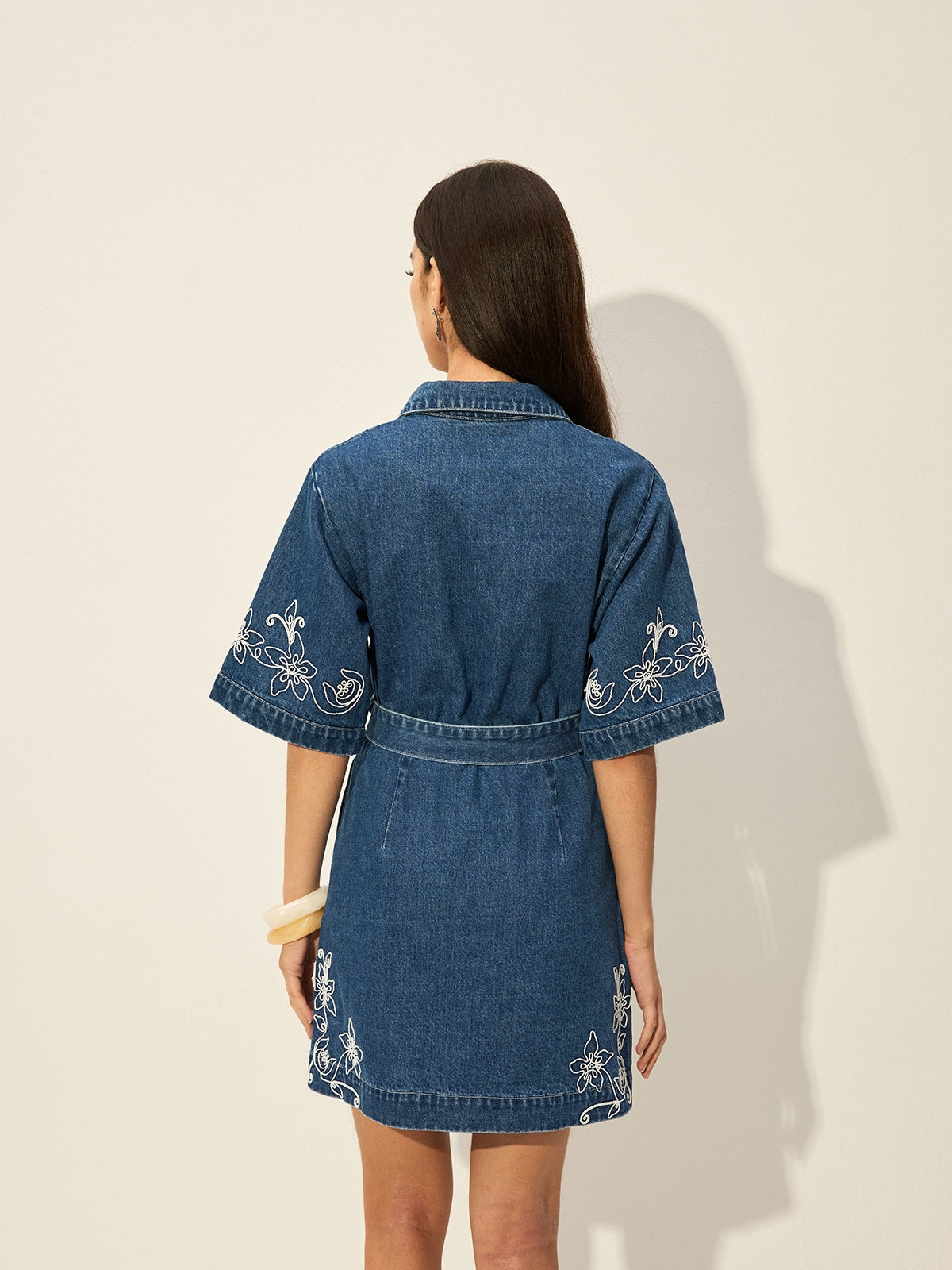 Beltli Nakışlı Denim Elbise