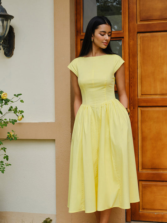 Açık Sırt Kısa Kol Elbise