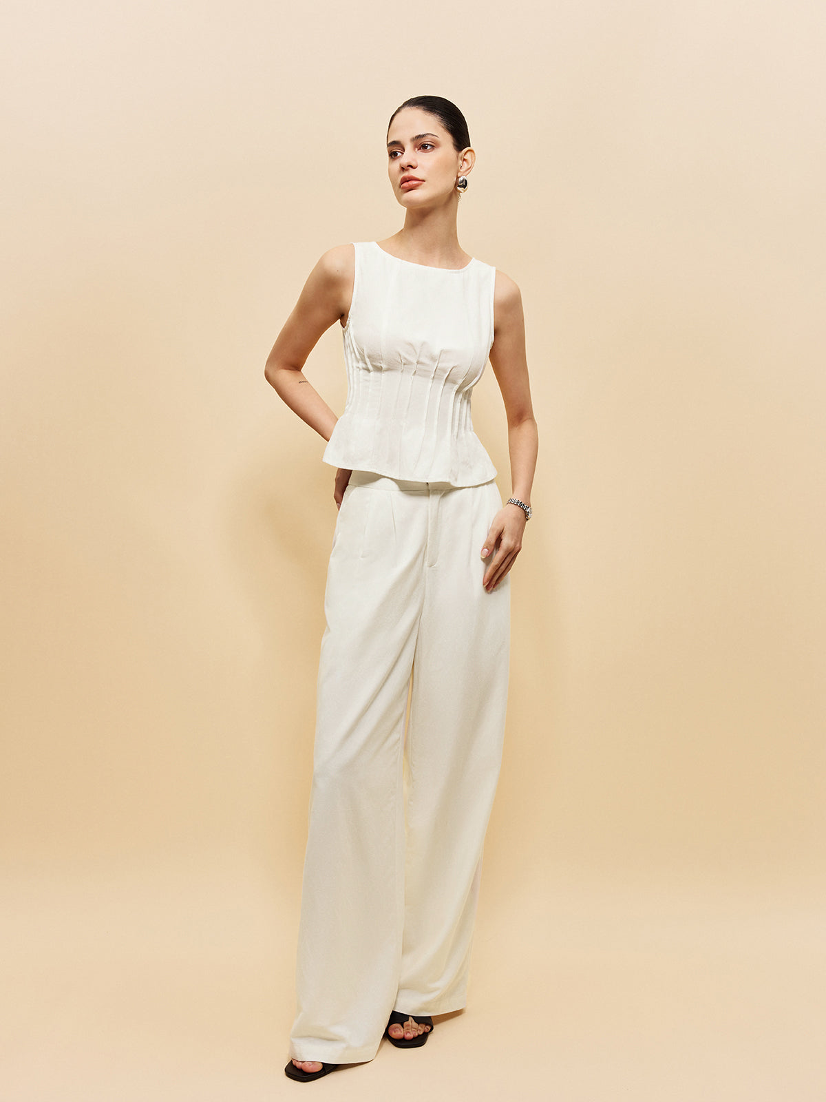 Peplum Üst ve Geniş Paça Pantolon Takımı