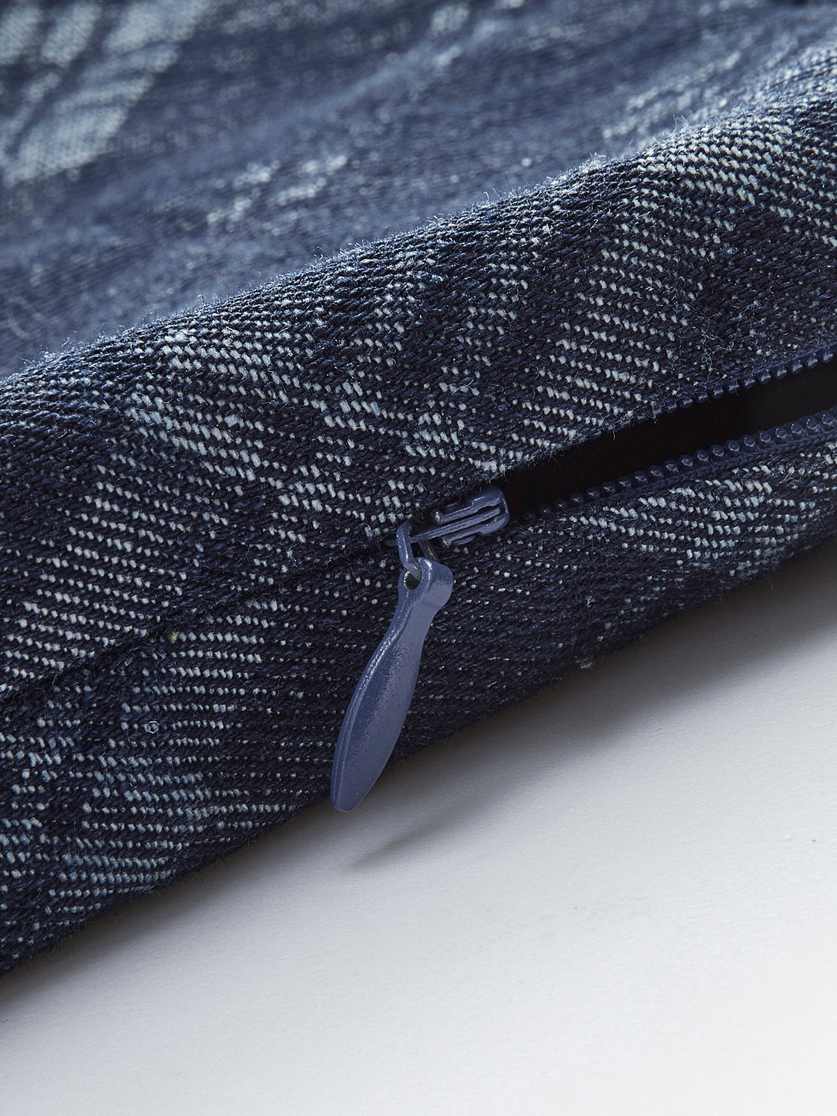 Düzenli Baskılı Orta Bel Jean Kısa Şort