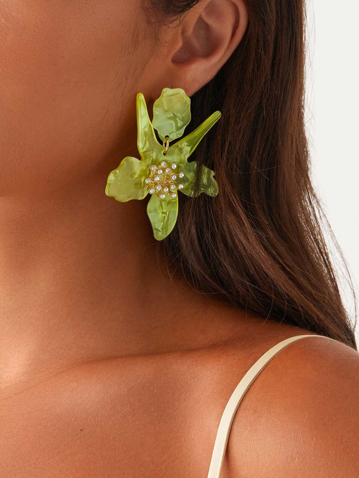 Rhinestone Detayıyla Çiçek Şeklinde Küpeler