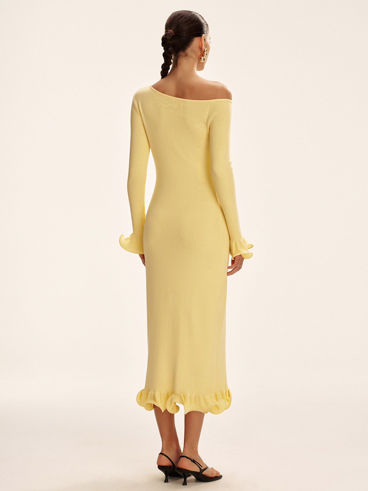 Omuzları Açık Volanlı Etek Kazak Elbise