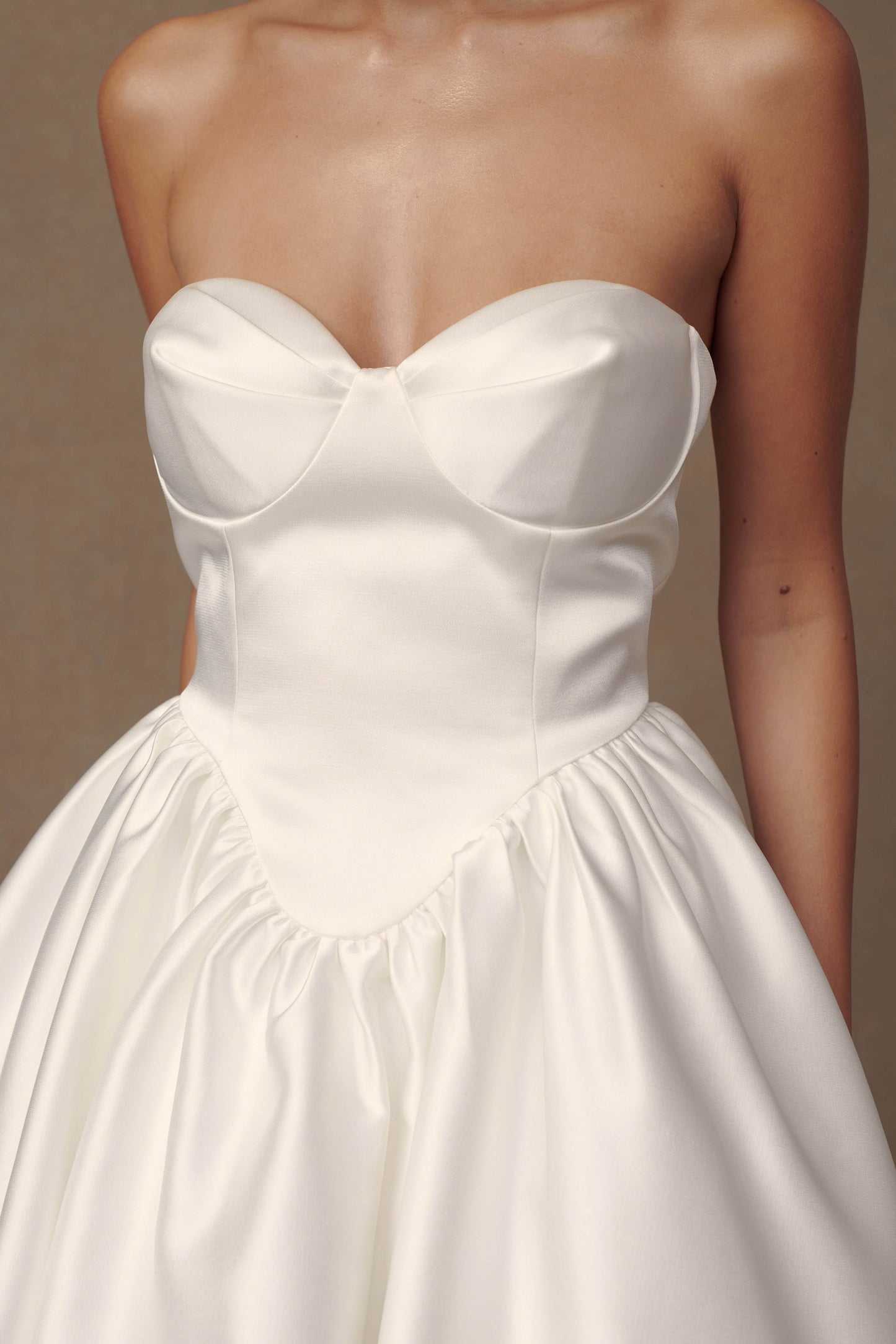 Hollie Korse Mini Elbise - Beyaz