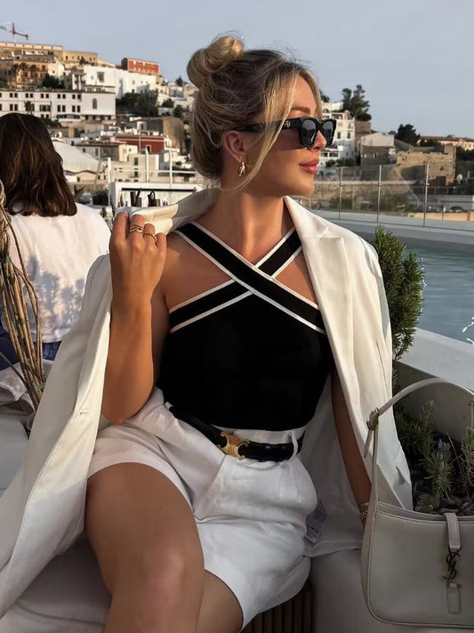 Kontrast Dikiş Askılı Triko Üst