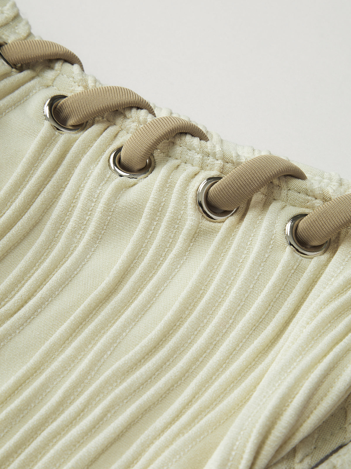 Halka Detaylı Bağcıklı Dökümlü Bikini Takımı