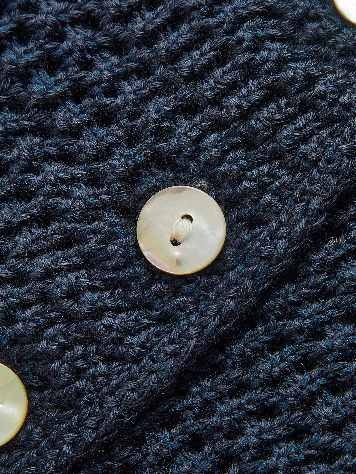 Asimetrik Göğüs Tasarımlı Triko Üst