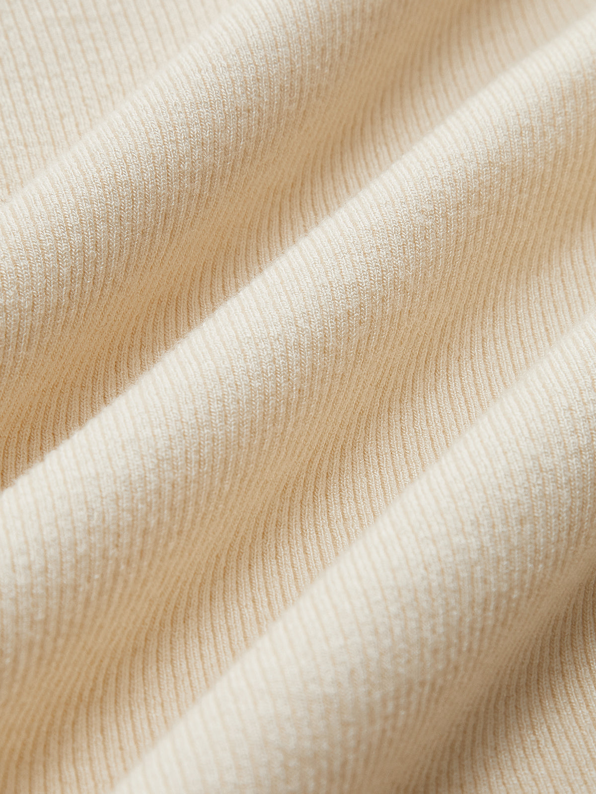 Yüksek Yaka Kabarık Kol Sıfır Tişört