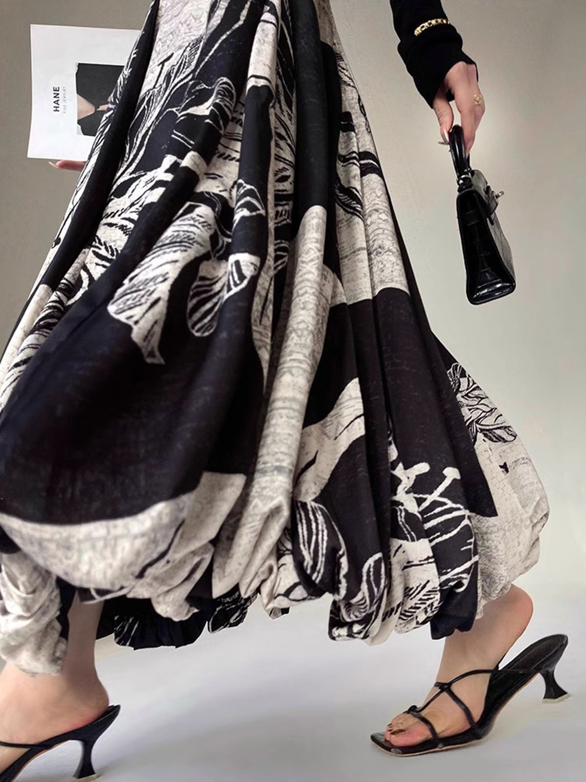 Bud Bel Kısmında Fermuarlı Midi Etek