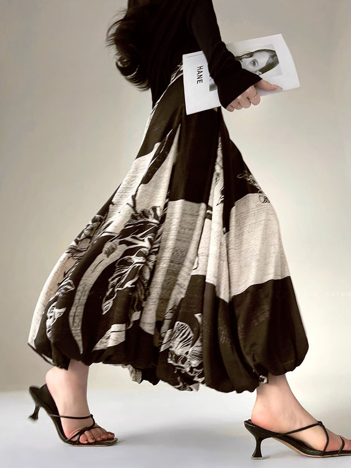 Bud Bel Kısmında Fermuarlı Midi Etek