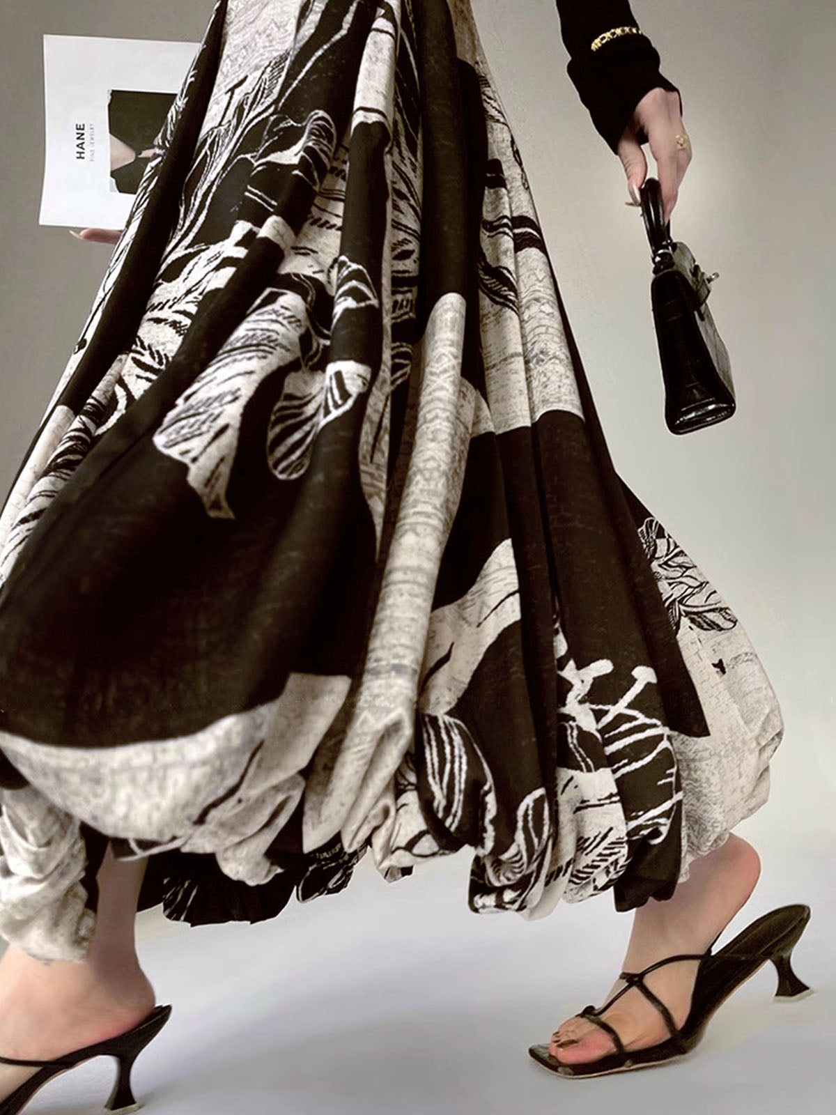 Bud Bel Kısmında Fermuarlı Midi Etek