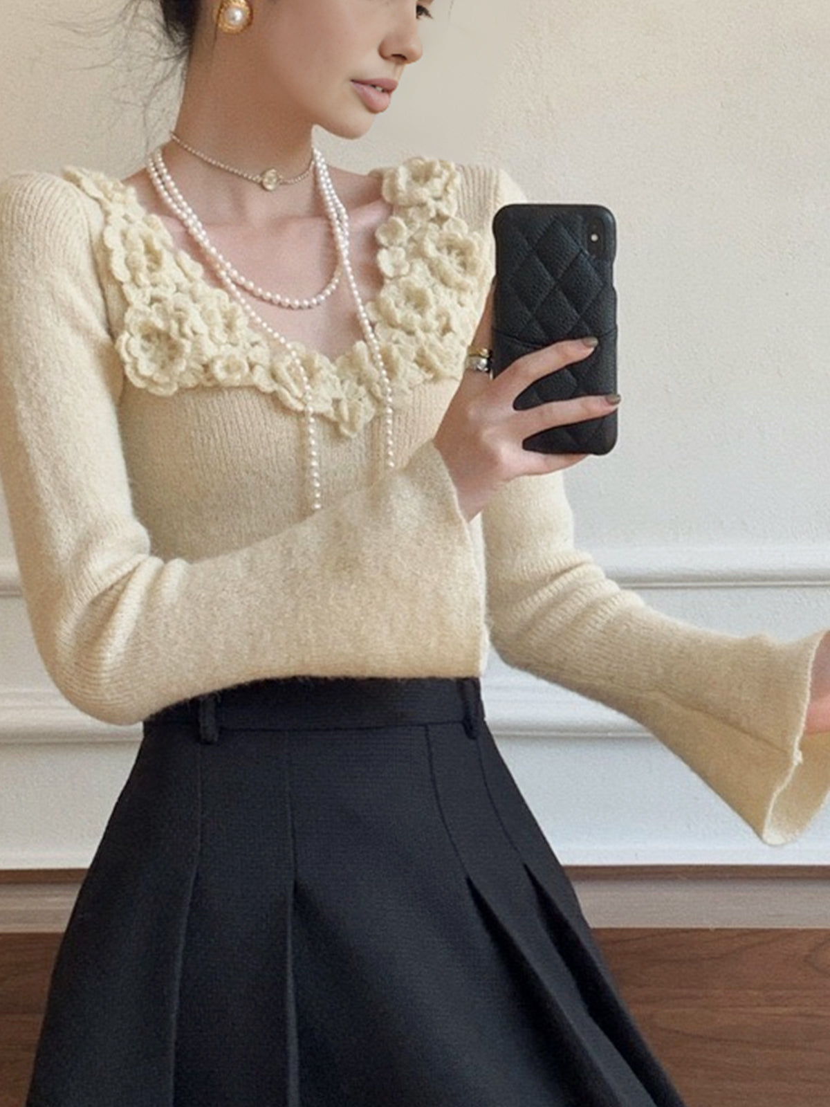 Flower Patterned Collar Ribbed Knit Top