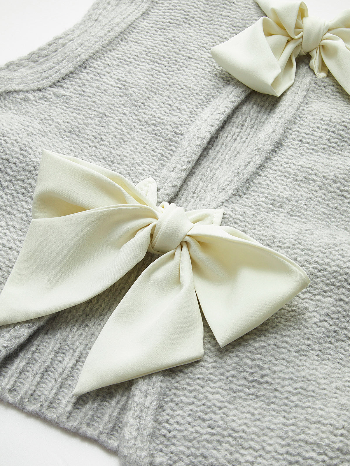 Fiyonklu Önü Açık Süveter