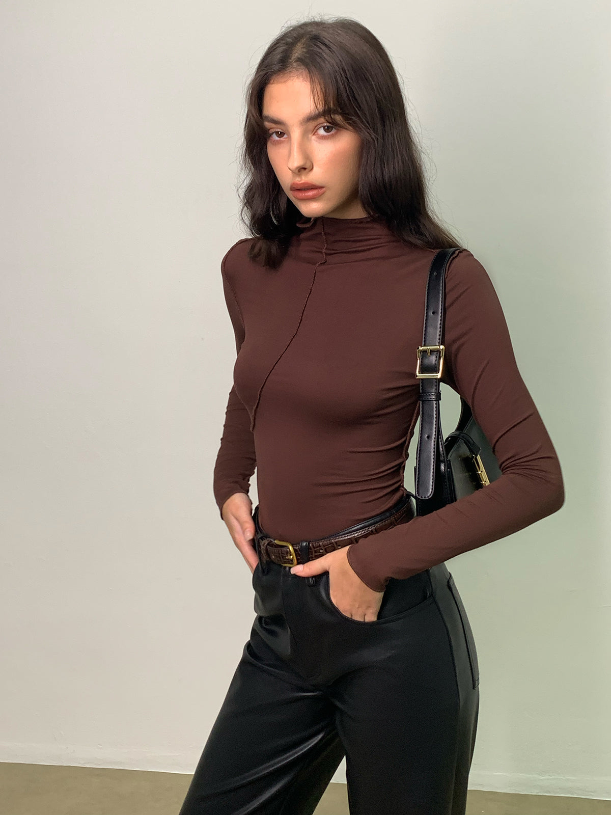 Yüksek Yaka Piping İnce Jersey Üst