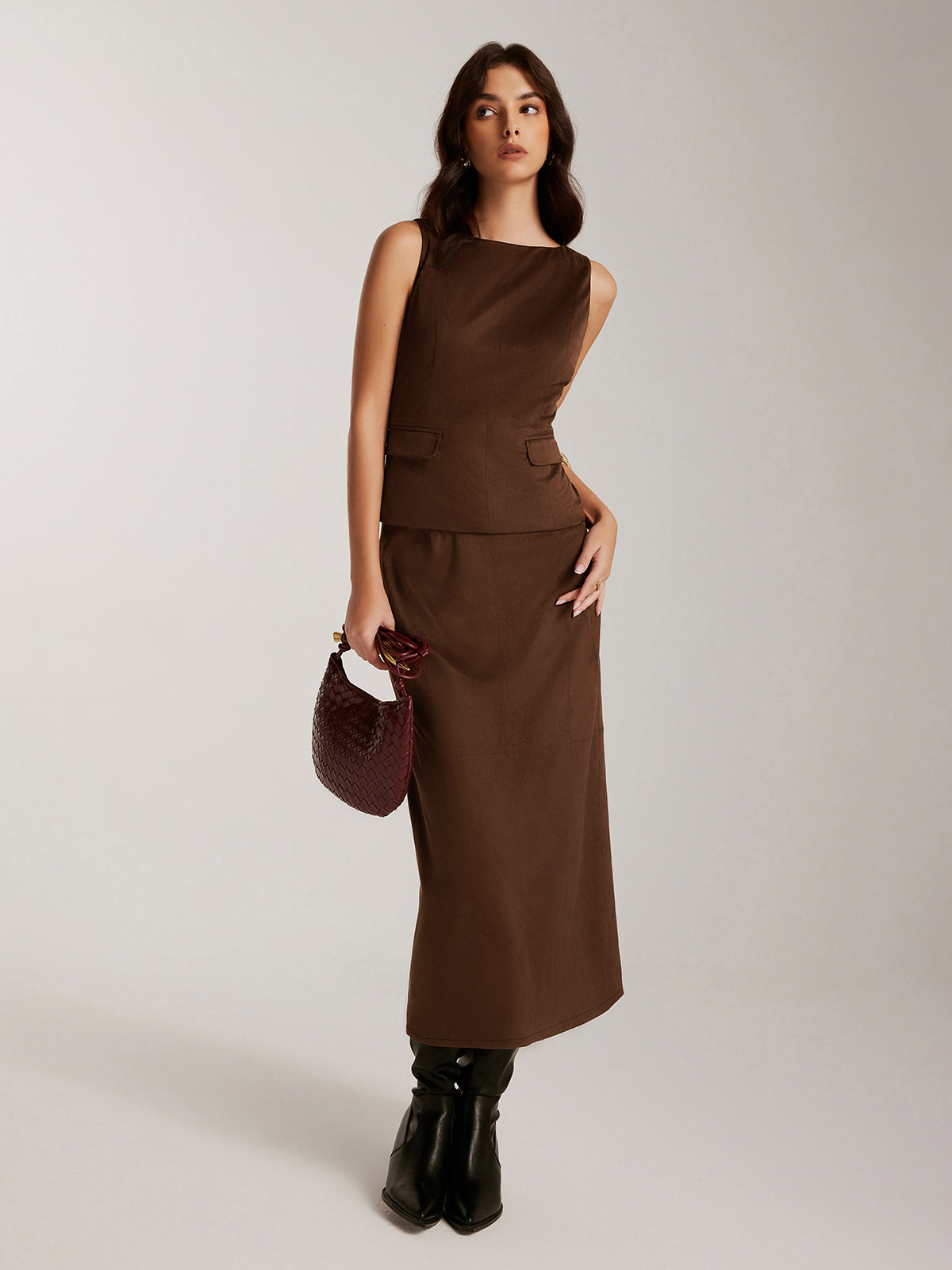 Arka Yırtmaçlı Süet Fermuarlı Etek